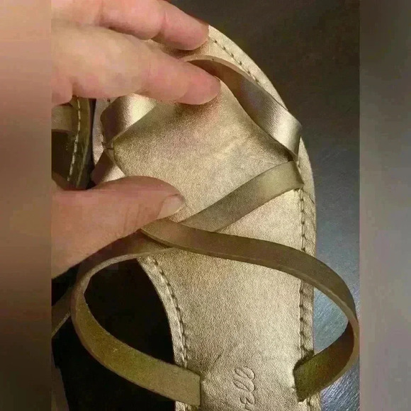 Madewell Boardwalk Skinny Sandals in Metallic Rose leather - Picture 13 of 13